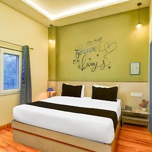 Hotel O Palm Inn